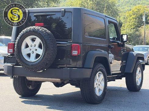 Used 2015 Jeep Wrangler Sport w/ Quick Order Package 24S AWD/4WD image 6