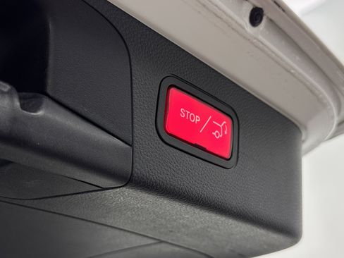 Used 2020 Mercedes-Benz GLC 300 image 29