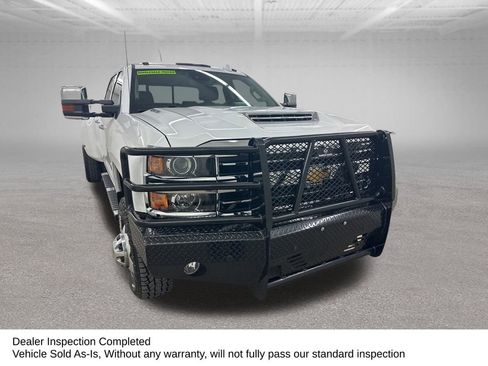 Used 2019 Chevrolet Silverado 3500 High Country w/ Duramax Plus Package image 3