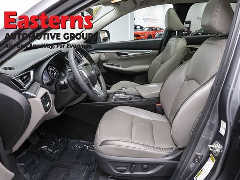 Used 2023 INFINITI QX50 Luxe AWD/4WD image 14