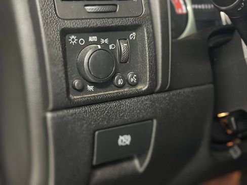 Used 2006 HUMMER H3 w/ Chrome Appearance Package AWD/4WD image 16