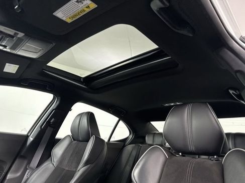 Used 2019 Acura TLX V6 w/ Technology & A-SPEC Pkg FWD image 18