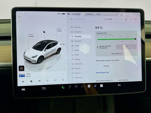Used 2025 Tesla Model Y Long Range AWD/4WD image 18