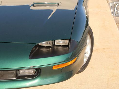 Used 1995 Chevrolet Camaro Z28 image 31