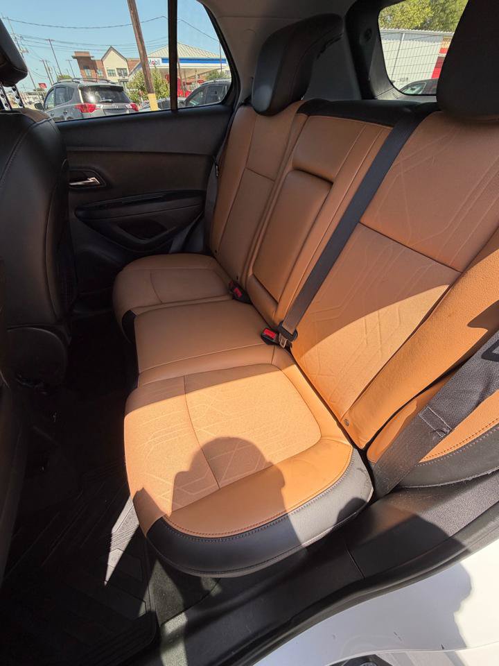 Used 2019 Chevrolet Trax LT w/ LT Convenience Package FWD image 10