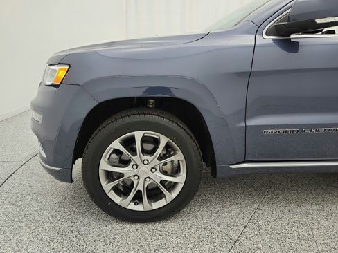 Used 2019 Jeep Grand Cherokee Summit w/ Platinum Series Group AWD/4WD image 17