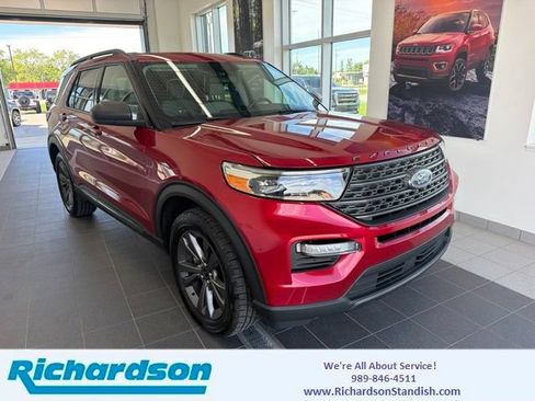 Certified 2021 Ford Explorer XLT w/ Equipment Group 202A AWD/4WD image 1