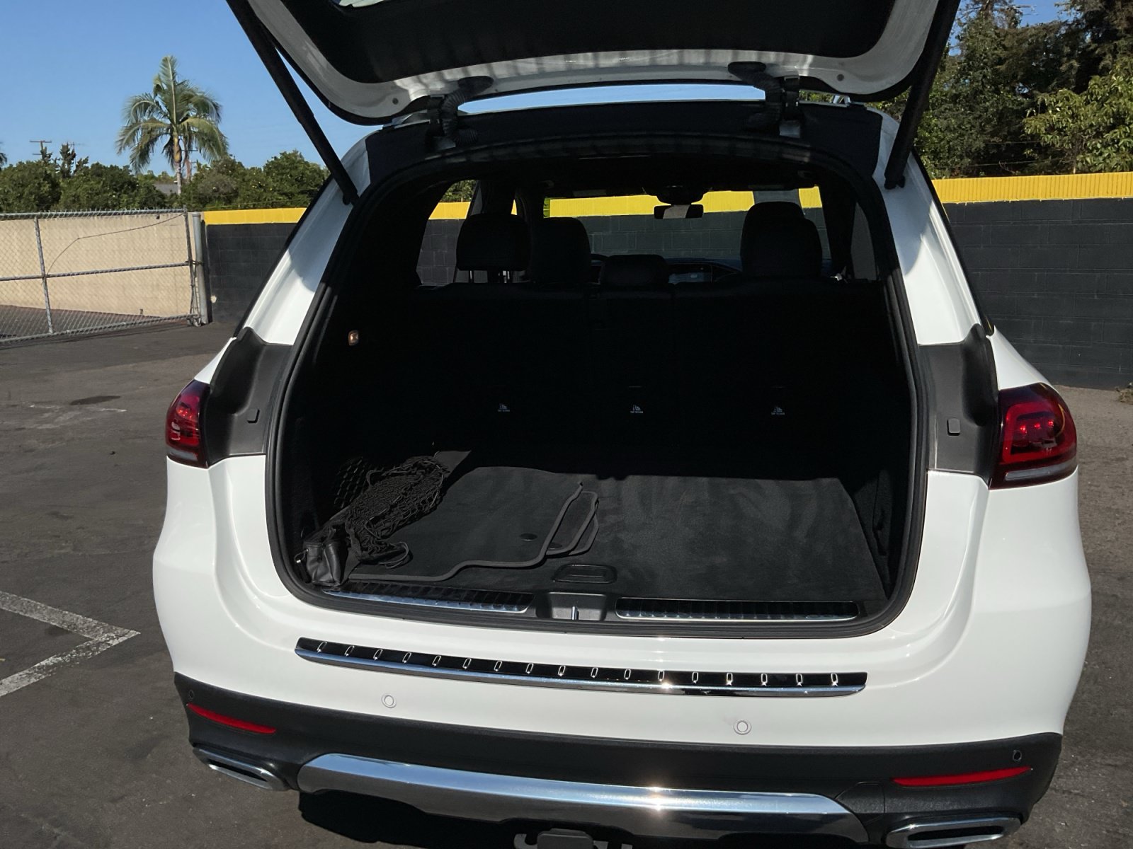 Used 2022 Mercedes-Benz GLE 350 4MATIC w/ Premium Package image 26