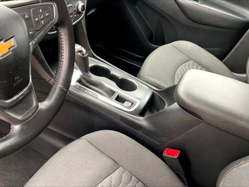 Used 2019 Chevrolet Equinox LT w/ Lights and Bright Package FWD image 16