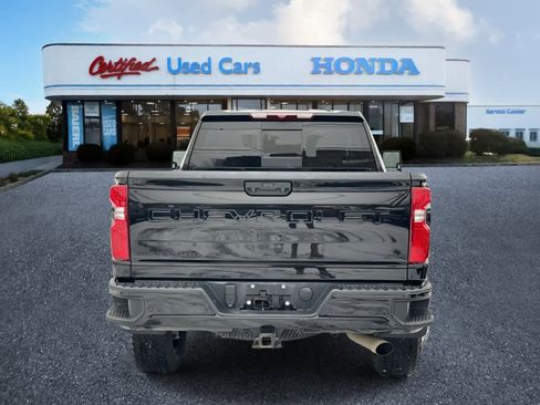 Used 2024 Chevrolet Silverado 2500 LTZ w/ LTZ Plus Package image 4