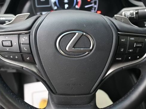 Used 2024 Lexus ES 350 w/ Premium Package FWD image 10