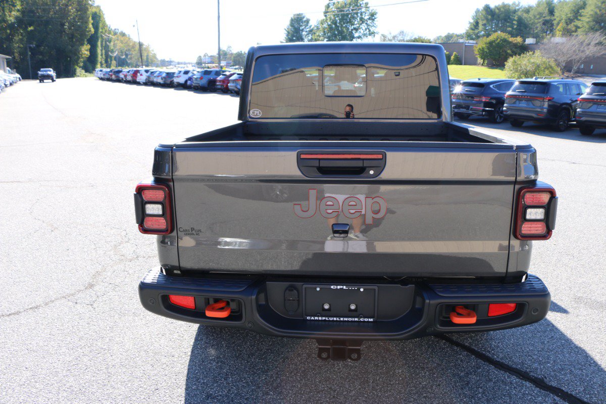 Used 2026 Jeep Gladiator Mojave AWD/4WD image 4