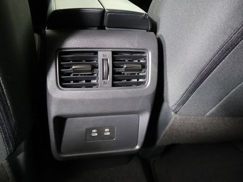 Used 2025 Nissan Rogue SV FWD image 16