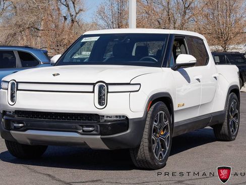 Used 2022 Rivian R1T Launch Edition image 16