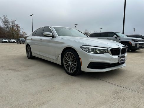 Used 2020 BMW 530i w/ Convenience Package image 3