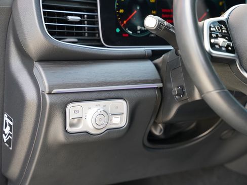 Used 2022 Mercedes-Benz GLE 450 4MATIC w/ Revised AMG Line Exterior image 15