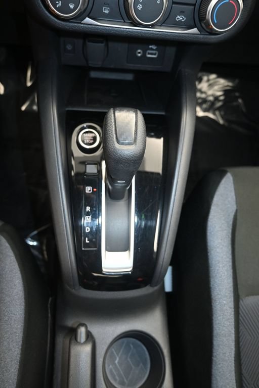 Used 2025 Nissan Versa SV FWD image 18