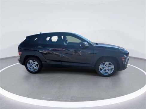 New 2026 Hyundai Kona SE image 9