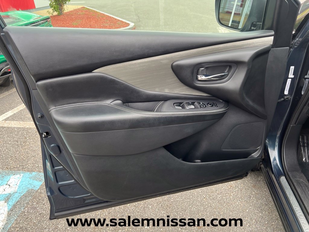 Used 2018 Nissan Murano S AWD/4WD image 16