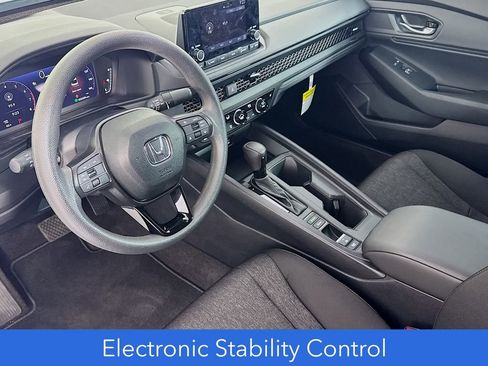 Used 2025 Honda Accord SE image 17