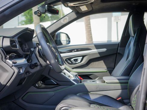 Used 2019 Lamborghini Urus AWD/4WD image 8