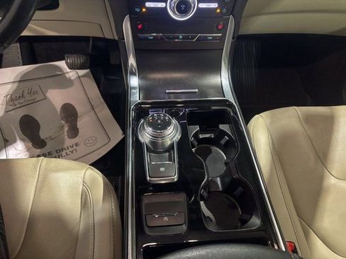 Used 2019 Ford Edge Titanium w/ Cold Weather Package image 20