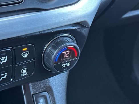 Used 2018 GMC Acadia SLT image 31