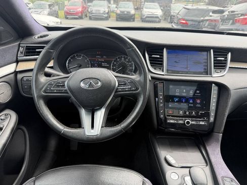 Used 2019 INFINITI QX50 Essential w/ Sensory Package AWD/4WD image 17