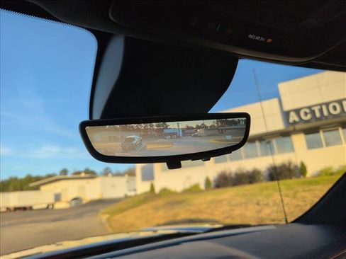 Used 2024 GMC Sierra 1500 AT4 w/ Technology Package image 17