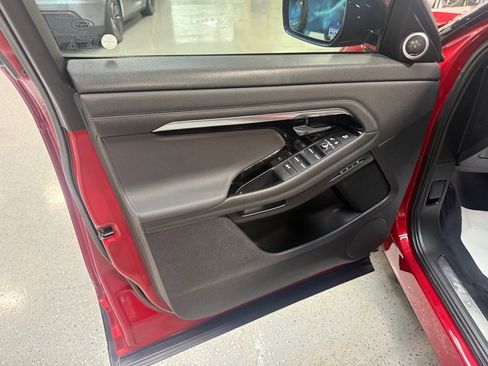Used 2020 Land Rover Range Rover Evoque R-Dynamic SE image 13