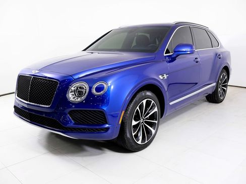 Used 2019 Bentley Bentayga AWD/4WD image 1