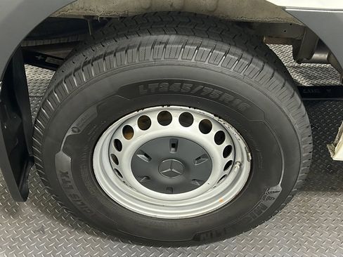 Used 2019 Mercedes-Benz Sprinter 2500 image 19