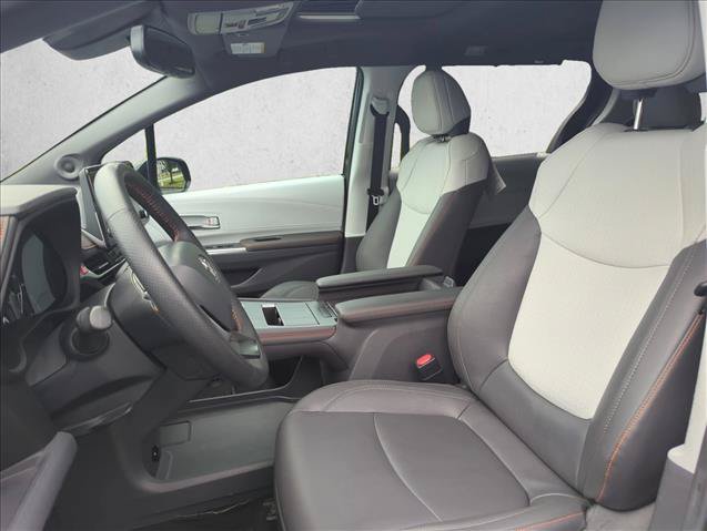 Certified 2024 Toyota Sienna XSE w/ XSE Plus Package FWD image 21
