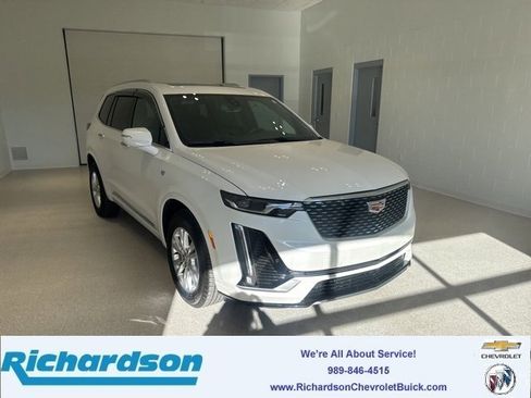 Used 2025 Cadillac XT6 Luxury image 1