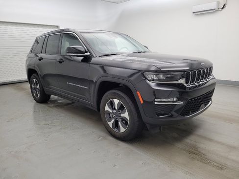 Used 2022 Jeep Grand Cherokee Limited 4xe w/ Luxury Tech Group II AWD/4WD image 11