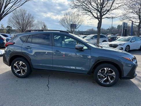 Used 2024 Subaru Crosstrek 2.0i Premium image 5