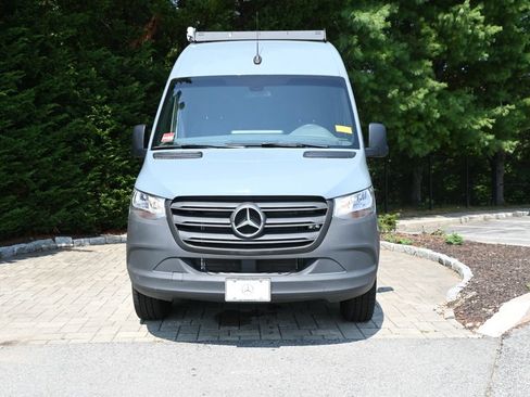Used 2023 Mercedes-Benz Sprinter 2500 image 10