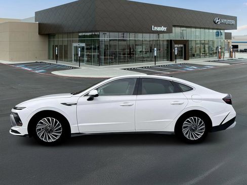 New 2026 Hyundai Sonata Limited image 3