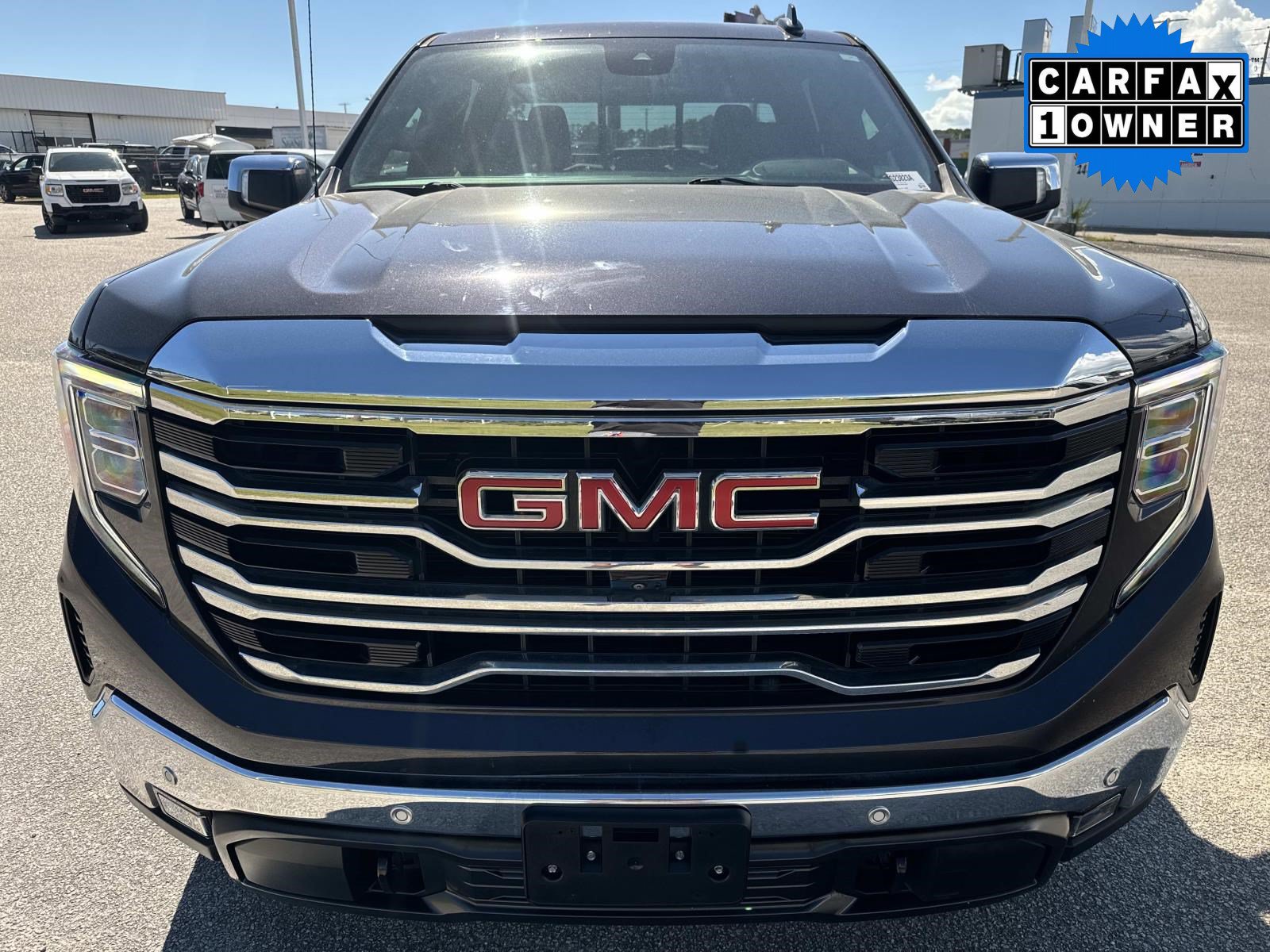 Used 2022 GMC Sierra 1500 SLT w/ SLT Premium Plus Package AWD/4WD image 9