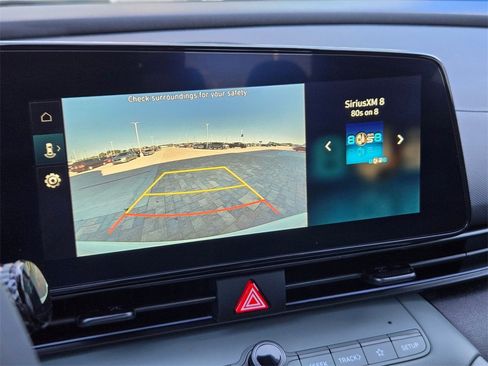 Used 2025 Hyundai Elantra Limited image 33