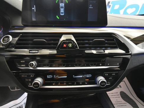 Used 2020 BMW M550i xDrive w/ Premium Package AWD/4WD image 22