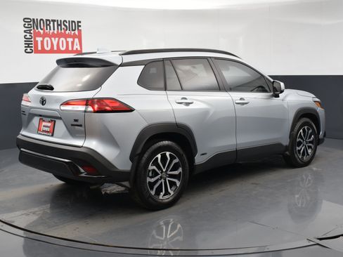 Used 2024 Toyota Corolla Cross SE image 4