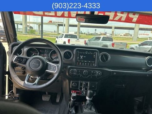 Used 2023 Jeep Wrangler Unlimited Rubicon 4xe w/ Cold Weather Group AWD/4WD image 39