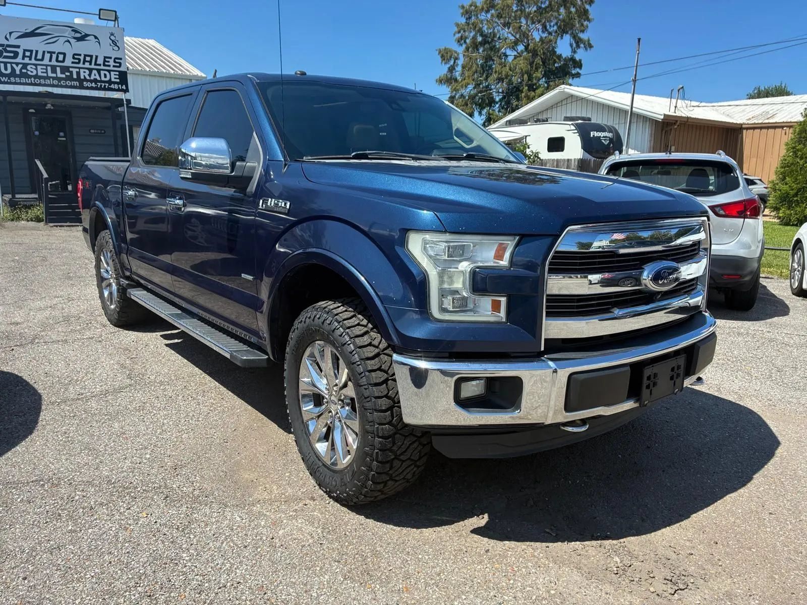 Used 2016 Ford F150 Lariat w/ Equipment Group 502A Luxury AWD/4WD image 1