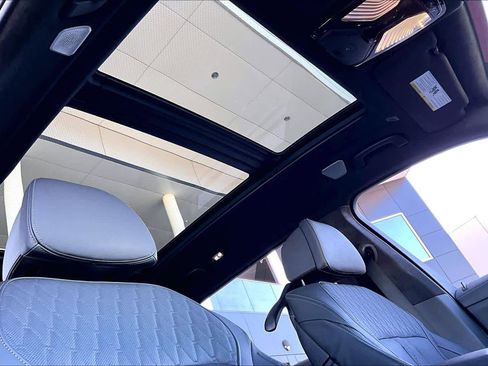 Used 2023 BMW X7 M60i w/ Executive Package image 13