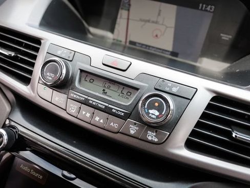 Used 2015 Honda Odyssey Touring Elite image 45