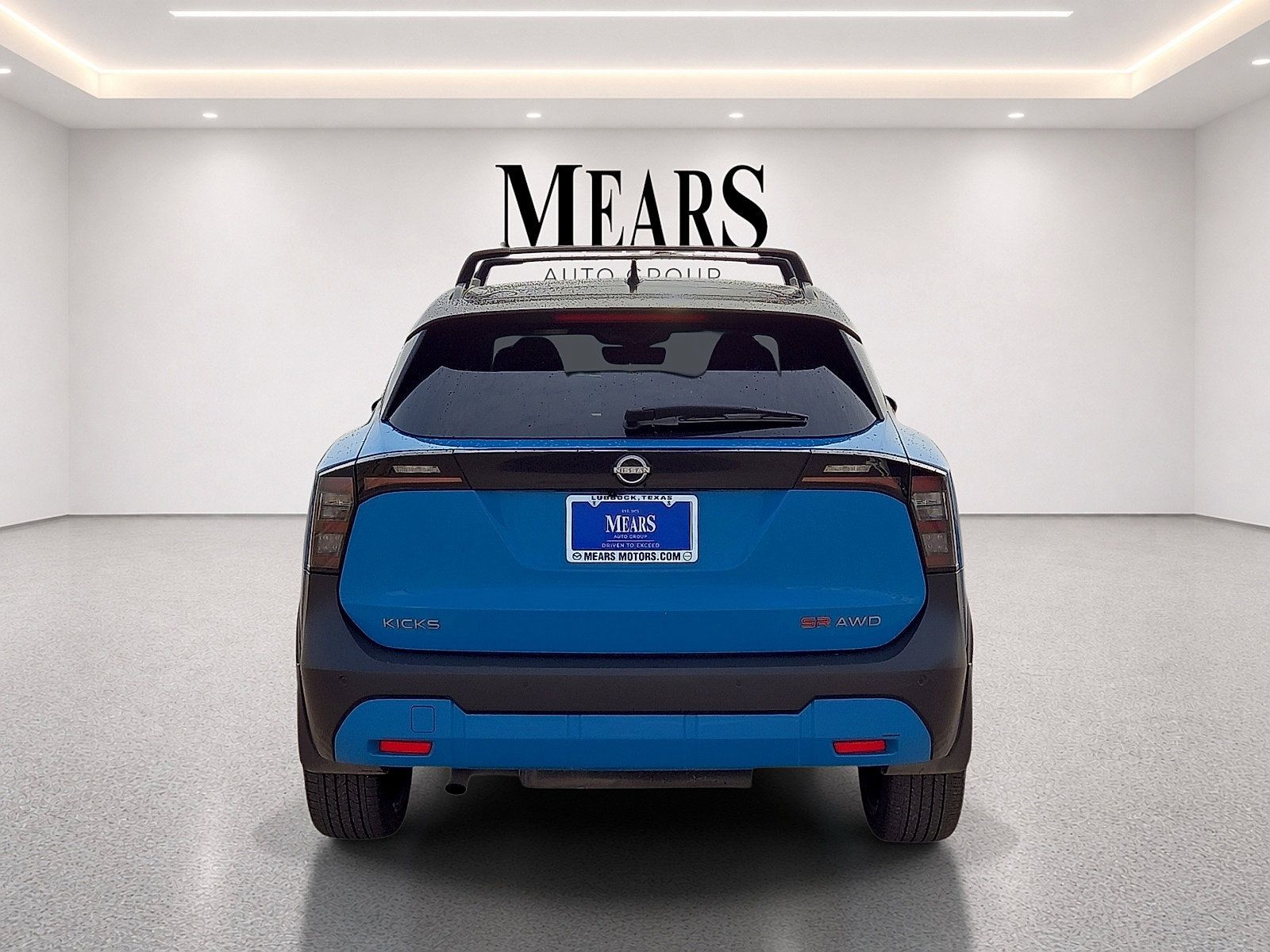 Used 2025 Nissan Kicks SR w/ Illumination Package AWD/4WD image 4