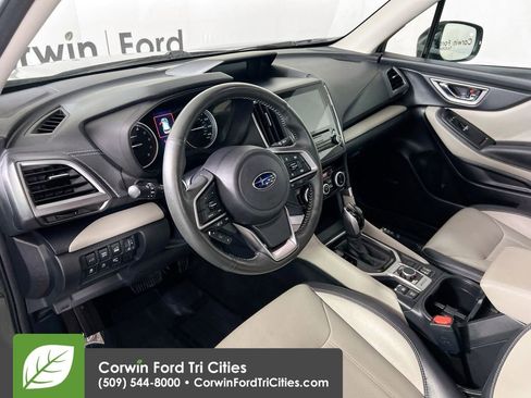 Used 2023 Subaru Forester Limited image 3