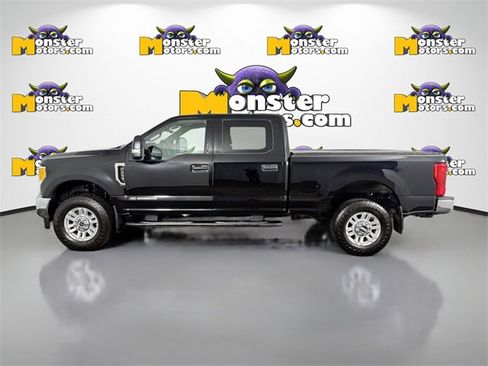 Used 2017 Ford F250 XLT w/ XLT Value Package image 8