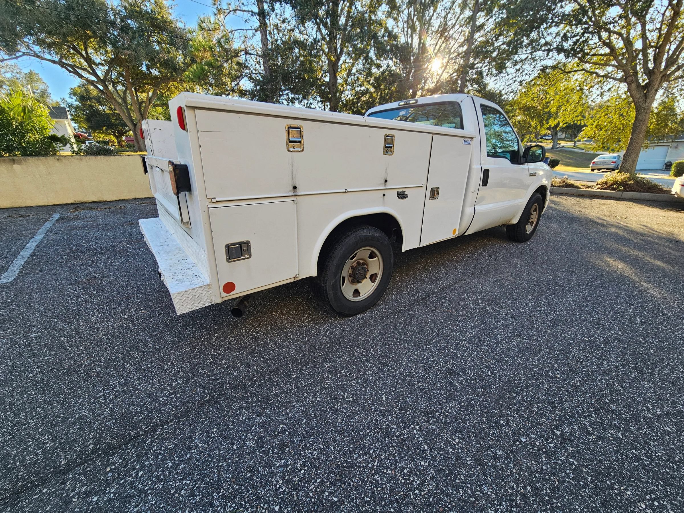 Used 2005 Ford F250 XL RWD image 5
